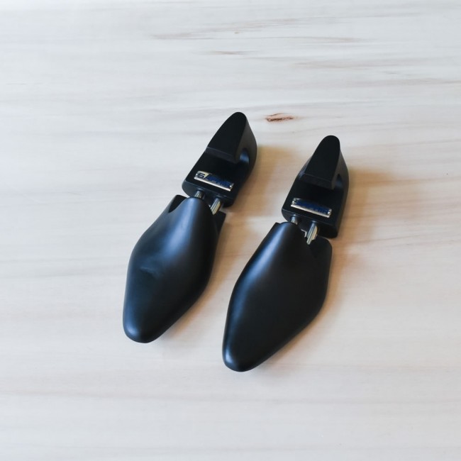 saphir cedar shoe trees